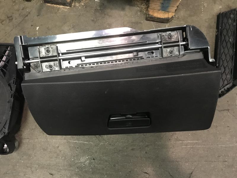 Guantera BMW SERIE 3 E90 PHASE 2  - 1