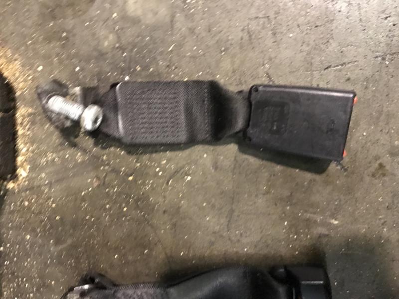 Aggancio cintura sicurezza posteriore centrale BMW SERIE 5 E60 PHASE 2 Diésel - 1