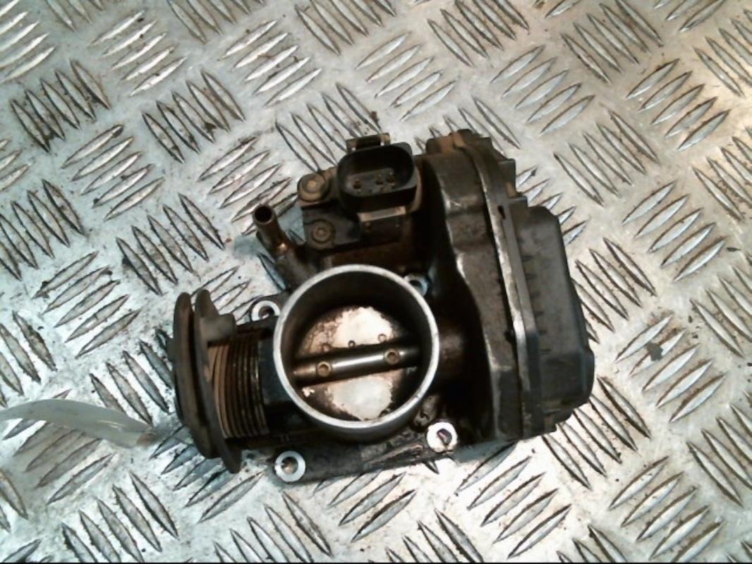 Corpo farfallato VOLKSWAGEN GOLF 3 Gasolina - 1