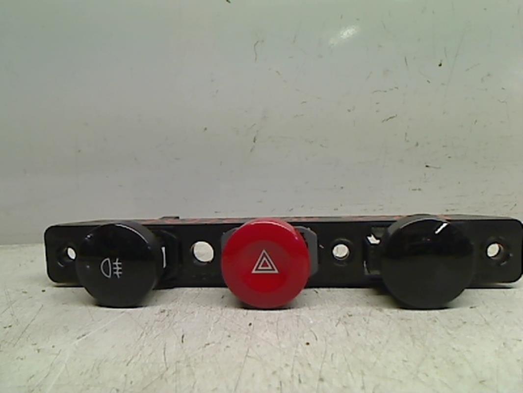 Bouton de warning CHEVROLET KALOS Essence - 1