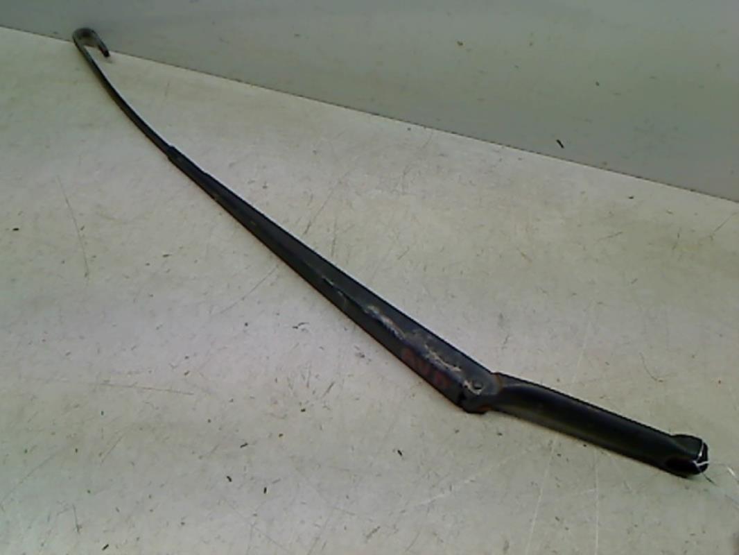 Bras essuie glace avant droit AUDI A6 2 PHASE 1 Diesel - 1