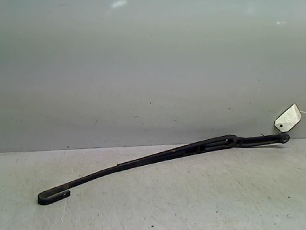 Bras essuie glace avant gauche AUDI A6 2 PHASE 1 Diesel - 1