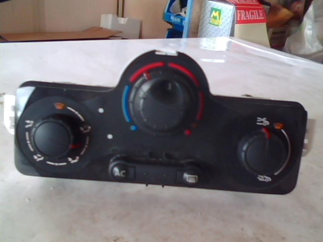 Commande chauffage RENAULT CLIO 3 PHASE 1 BREAK Diesel - 1
