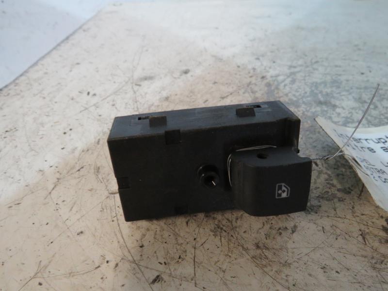 Interruttore lavacristalli posteriore sinistro OPEL ASTRA J SPORTS TOURER PHASE 2 BREAK Gasolina - 1