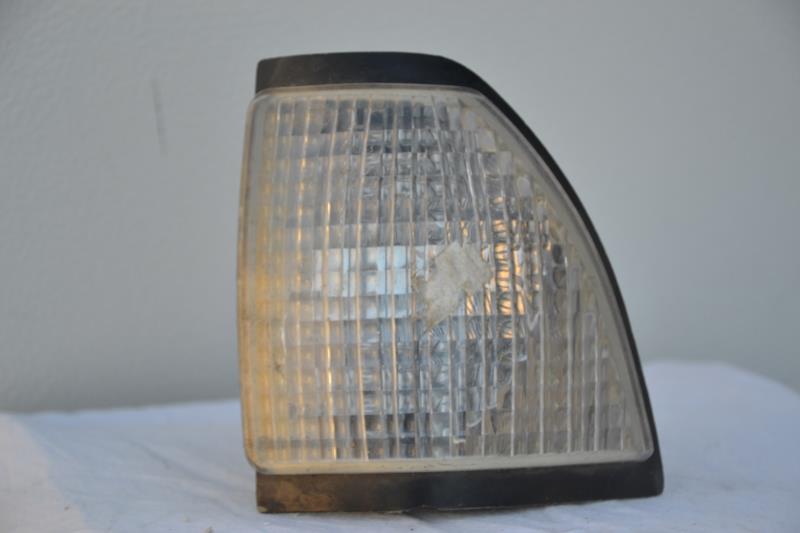 Optique avant secondaire gauche (feux)(clignotant) AUDI 100 1 AVANT PHASE 1 BREAK Essence - 1