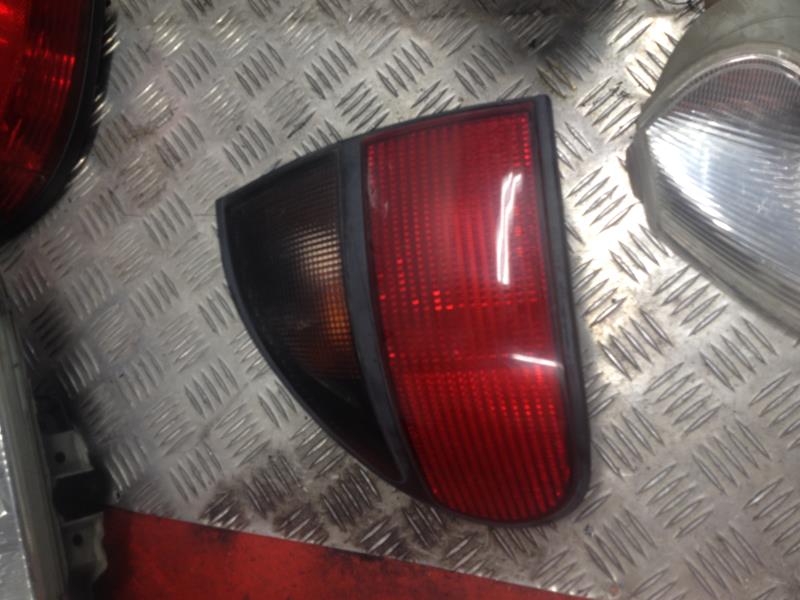 Fanale posteriore principale sinistro (luci) RENAULT LAGUNA 1 PHASE 1 Diésel - 1