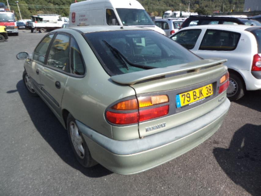 Fusee avant droit RENAULT LAGUNA 1 PHASE 2 Diesel - 1