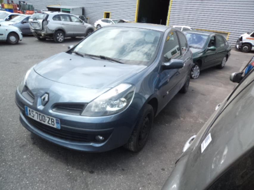 Poignee interieur avant gauche RENAULT CLIO 3 PHASE 1 Diesel - 1