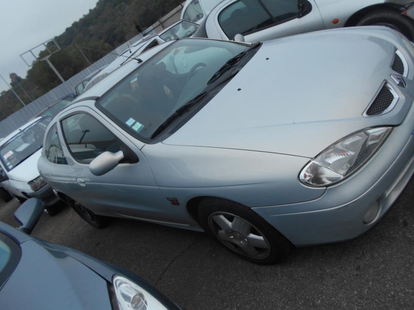 Fusee avant droit RENAULT MEGANE 1 PHASE 2 COUPE Diesel - 1