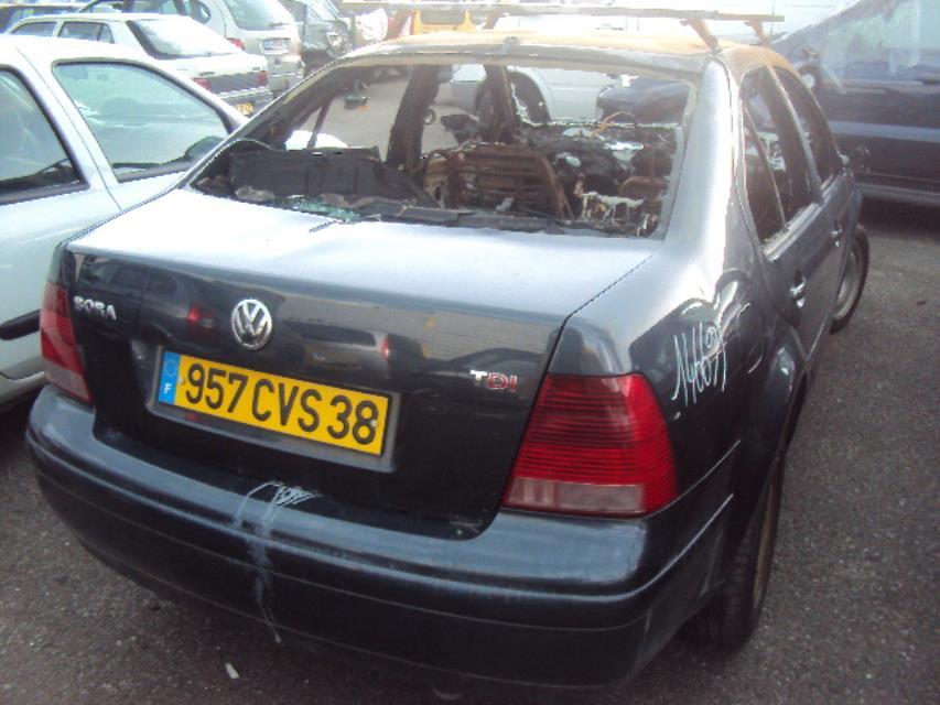 Pompa lavacristalli anteriore VOLKSWAGEN BORA Diésel - 1