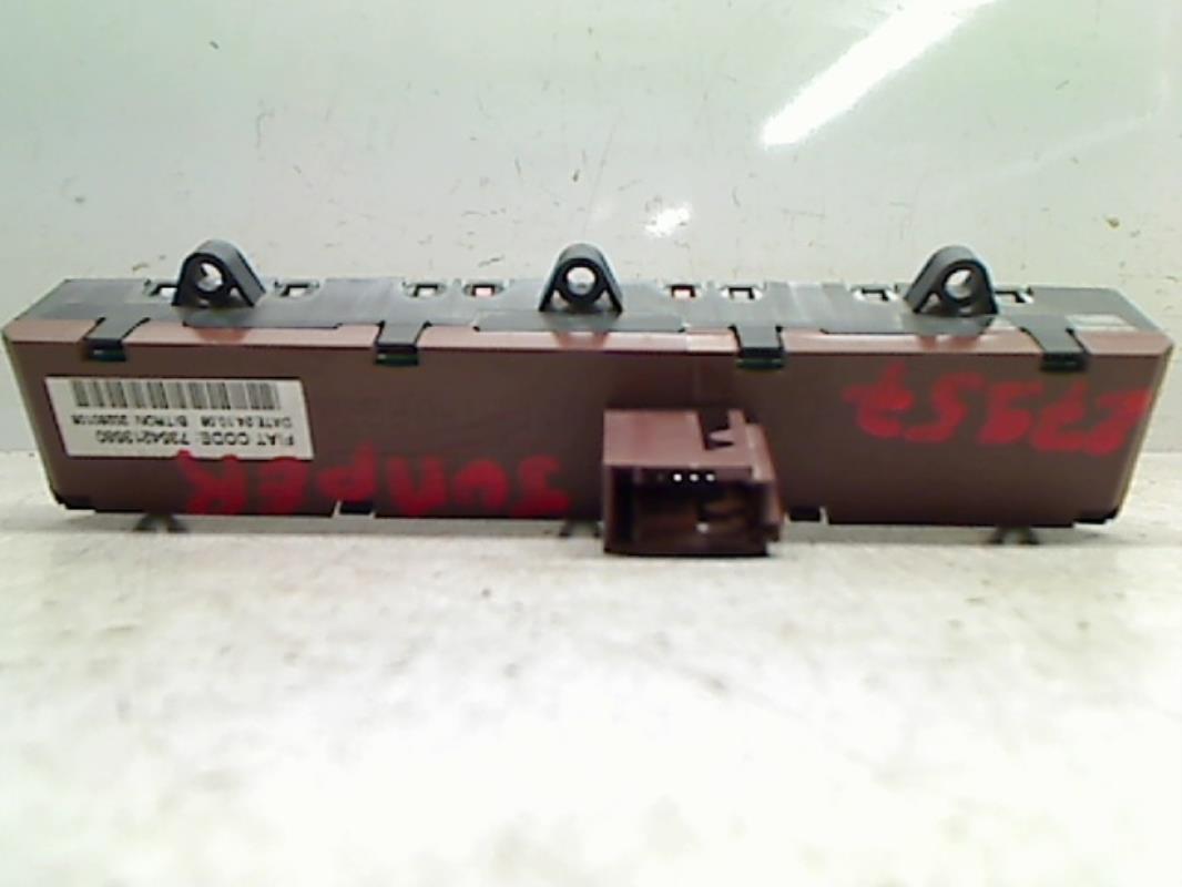 Bouton de warning CITROEN JUMPER 3 PHASE 1 Diesel - 1