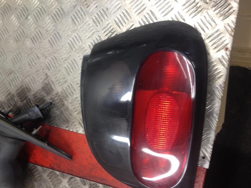 Fanale posteriore principale destro (luci) RENAULT MEGANE 1 PHASE 1 Diésel - 1