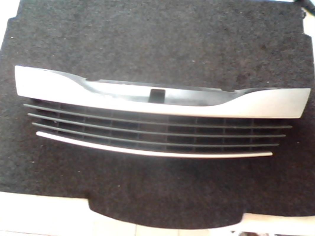 Calandre RENAULT LAGUNA 2 PHASE 1 BREAK Diesel - 1