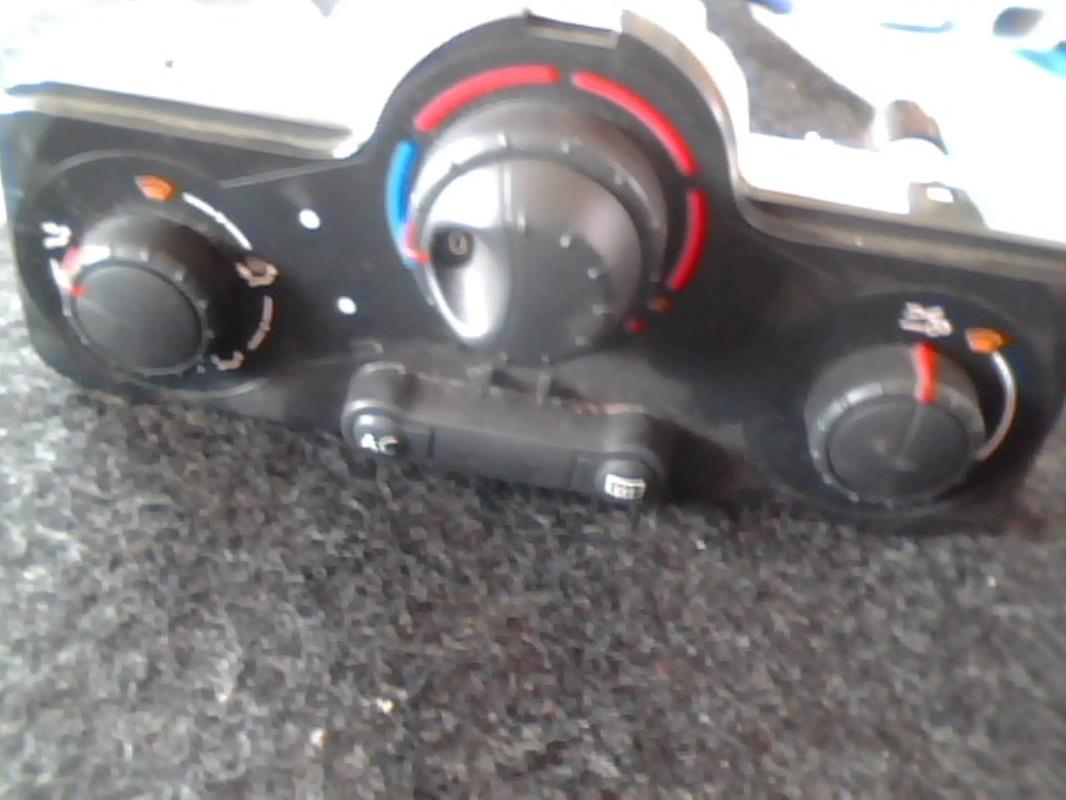 Commande chauffage RENAULT CLIO 3 PHASE 2 Diesel - 1