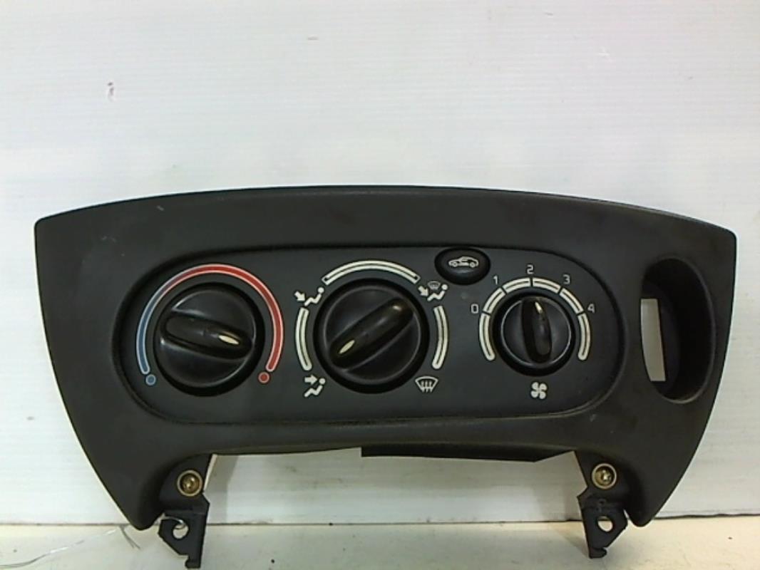 Image Commande chauffage - RENAULT MEGANE 1