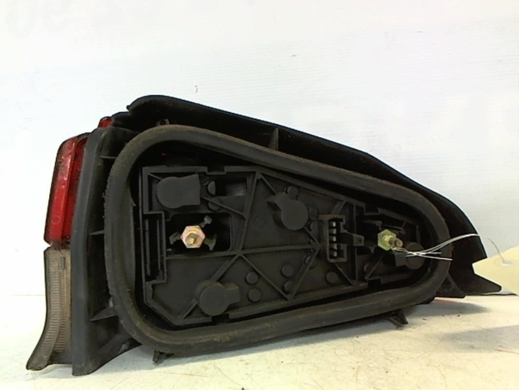 Image Feu arriere principal droit (feux) - PEUGEOT 106