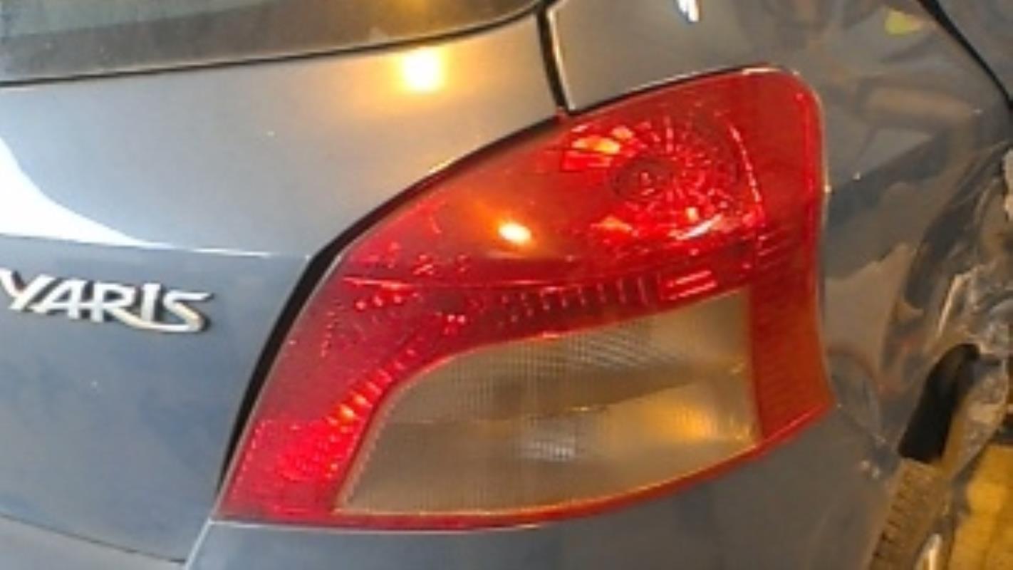 Fanale posteriore principale destro (luci) TOYOTA YARIS 2 PHASE 1 Gasolina - 1