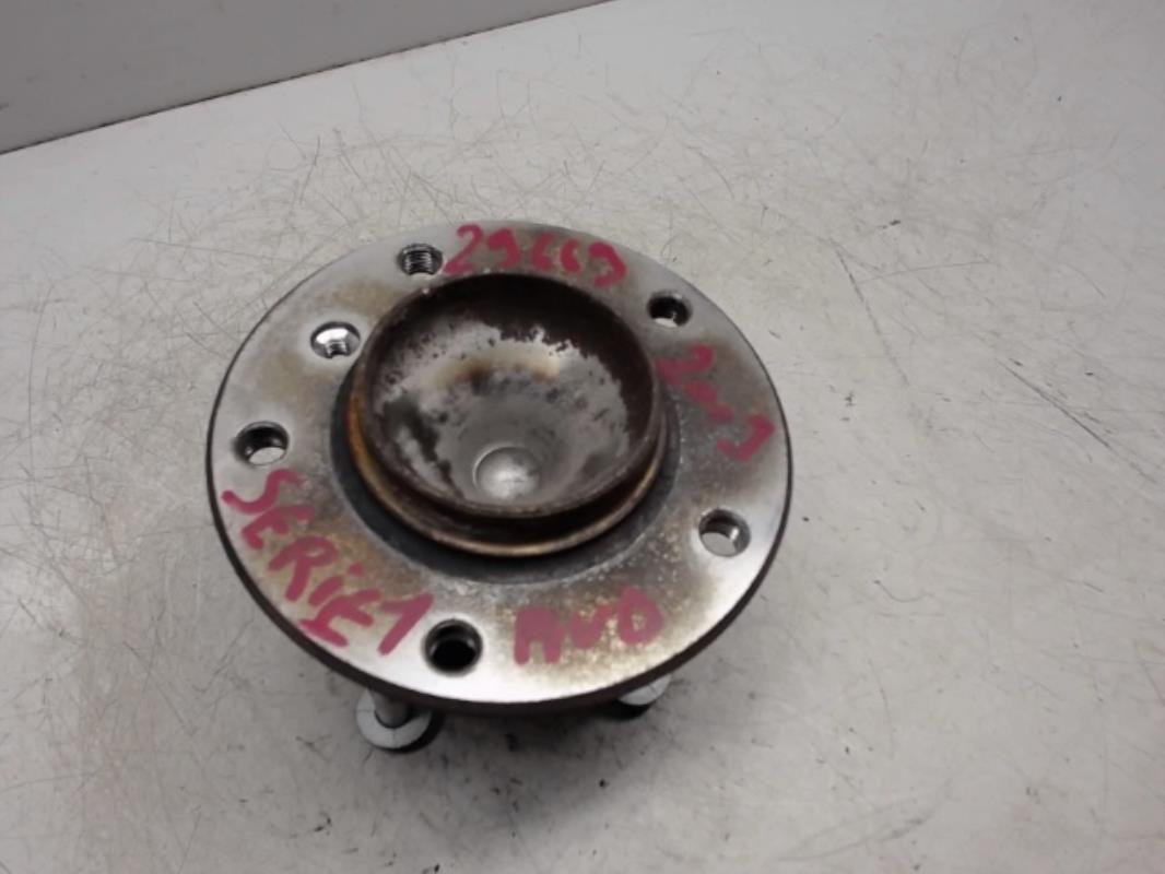 Moyeu avant droit BMW SERIE 1 E82 COUPE Diesel - 1