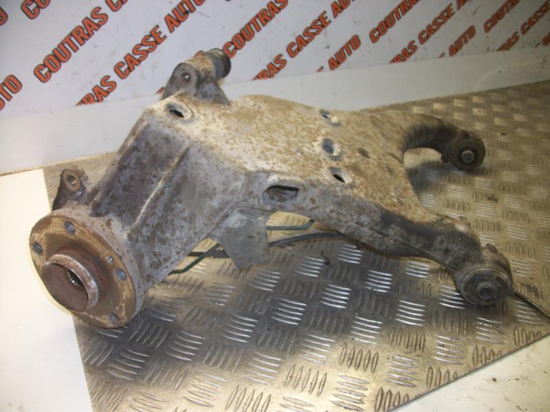 Moyeu avant gauche RENAULT SCENIC 1 PHASE 2 Diesel - 1