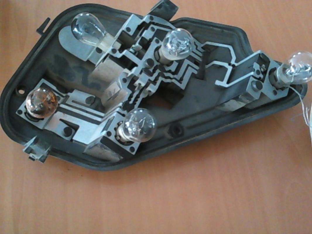 Base portalampade fanale posteriore destro OPEL ASTRA H PHASE 1 Diésel - 1