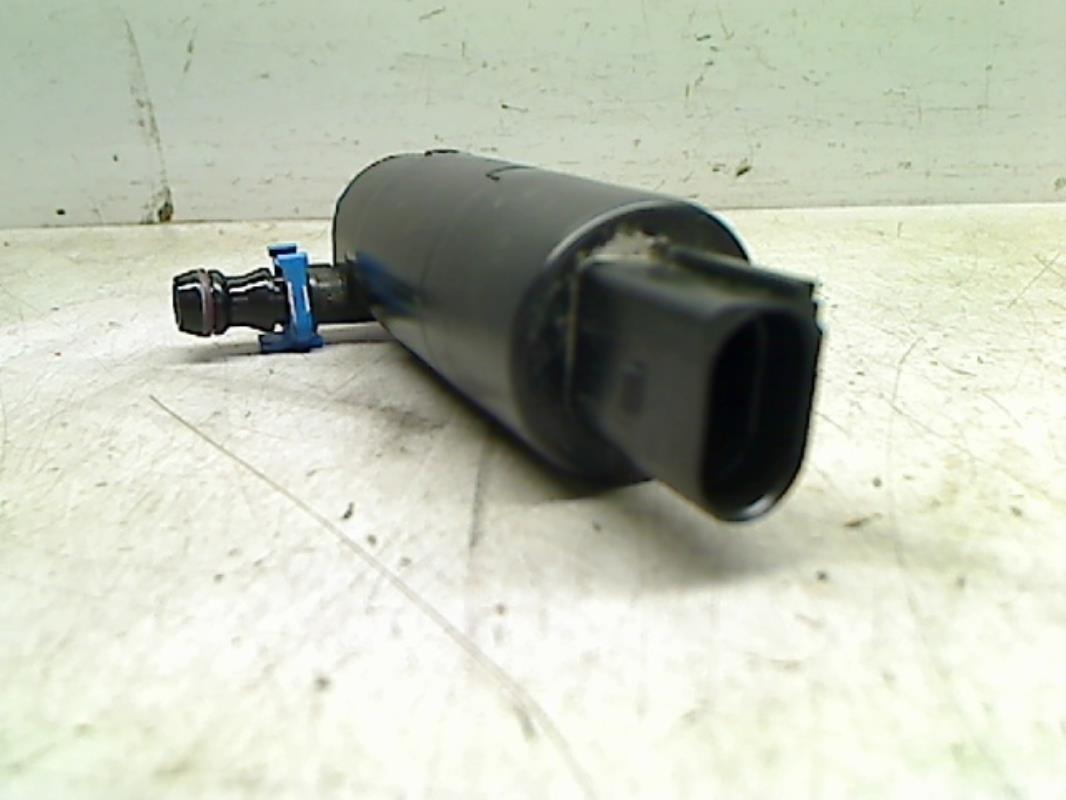 Pompe lave phares BMW SERIE 1 E82 COUPE Diesel - 1