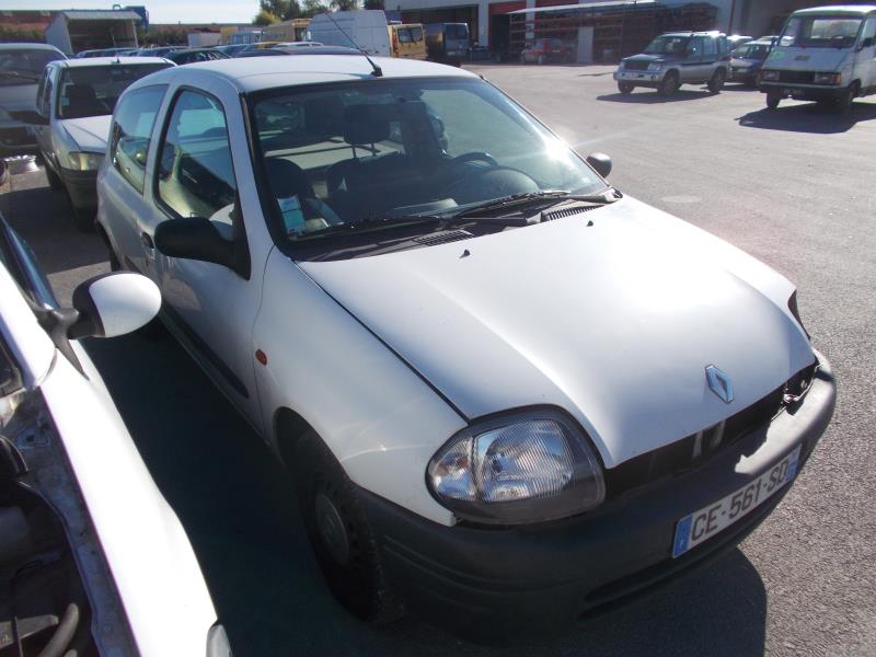 Bouton de coffre RENAULT CLIO 2 PHASE 1 Diesel - 1