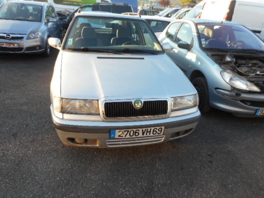 Devio luci SKODA FELICIA PHASE 2 BREAK Gasolina - 1