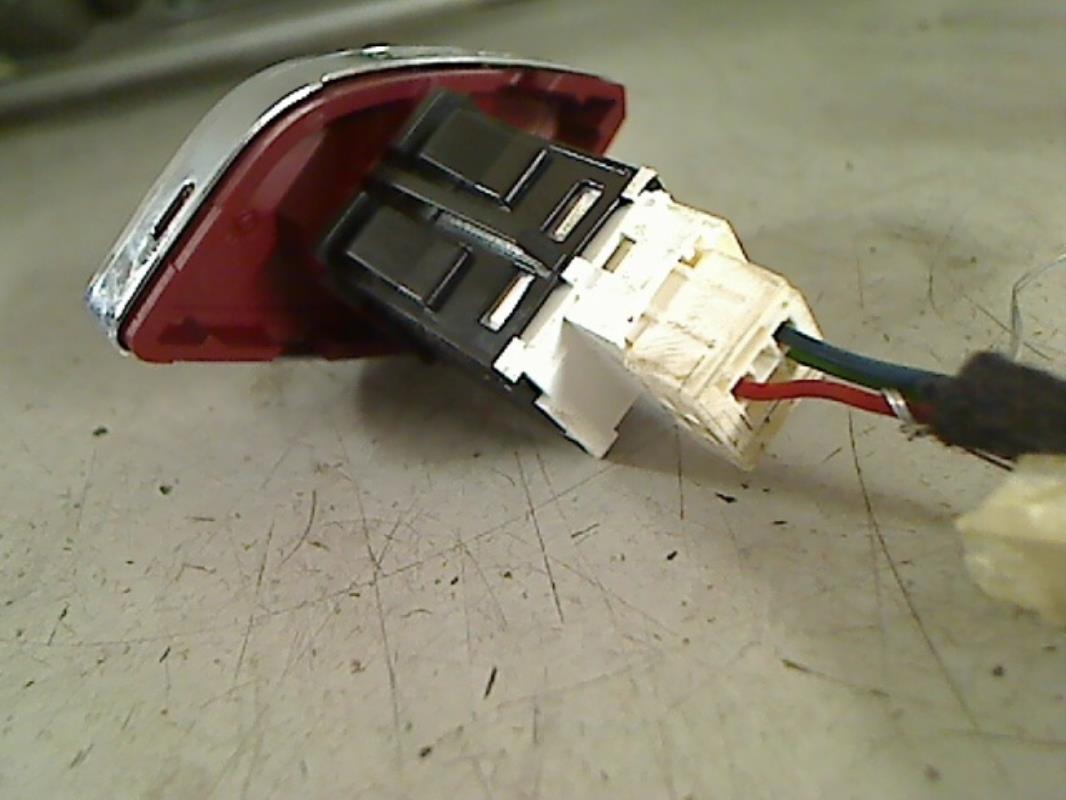Bouton de warning CITROEN C3 2 PHASE 1 Diesel - 1