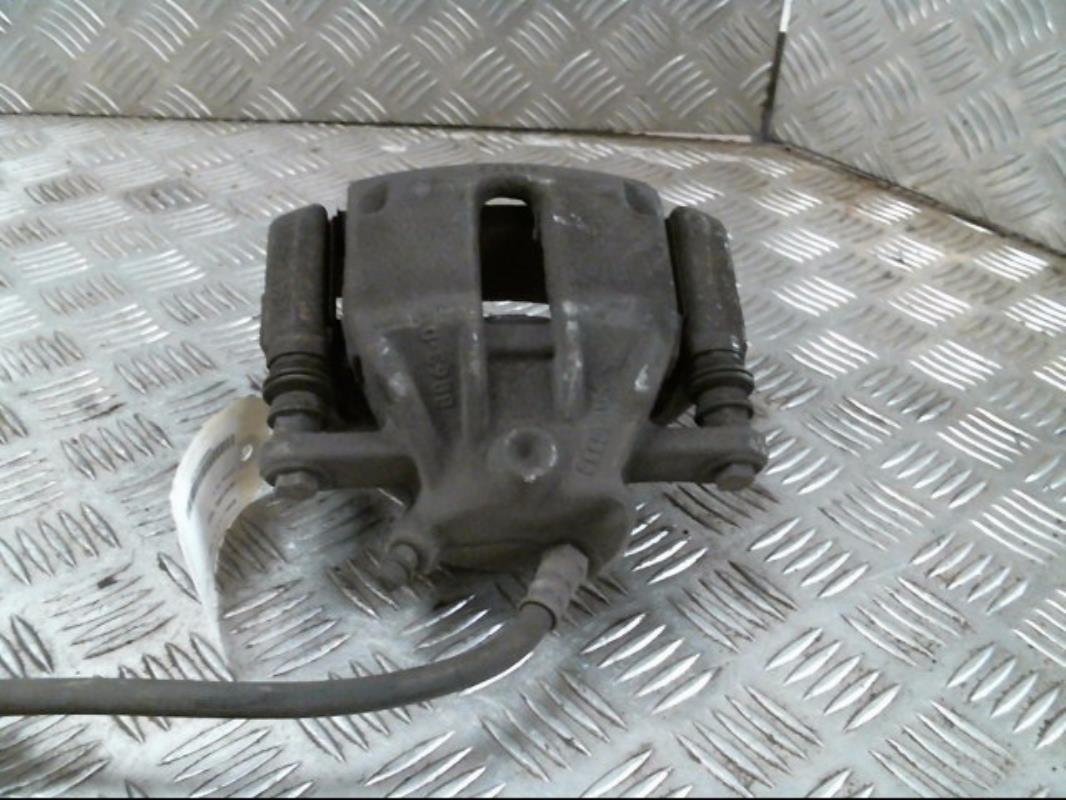 Etrier avant gauche (freinage) RENAULT CLIO 3 PHASE 1 Essence - 1