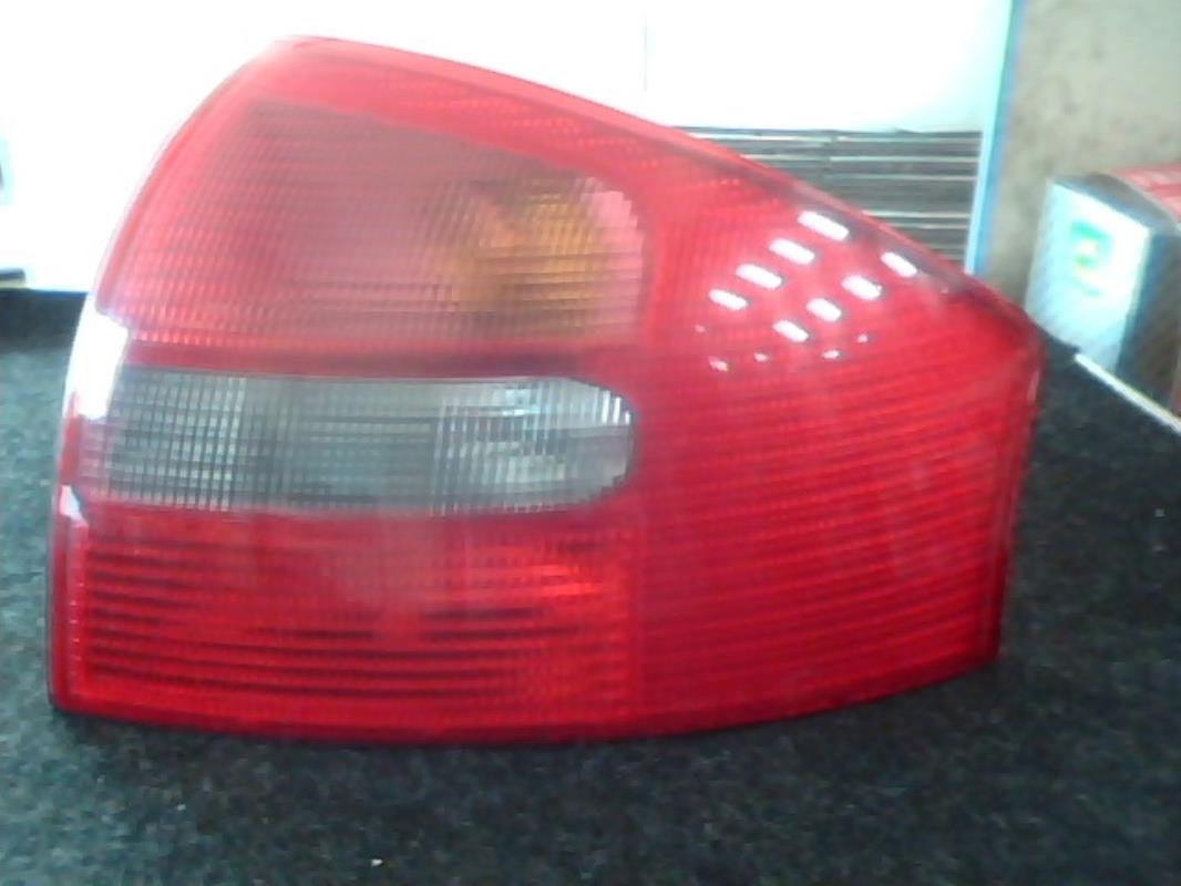 Fanale posteriore principale destro (luci) AUDI A6 2 PHASE 1 Diésel - 1