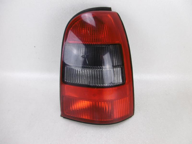 Fanale posteriore principale destro (luci) OPEL VECTRA B  - 1