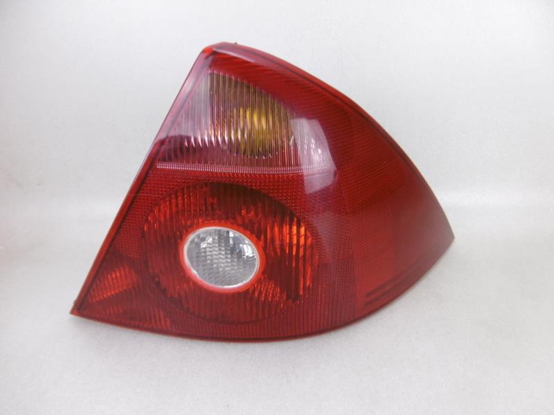 Fanale posteriore principale destro (luci) FORD MONDEO 2  - 1