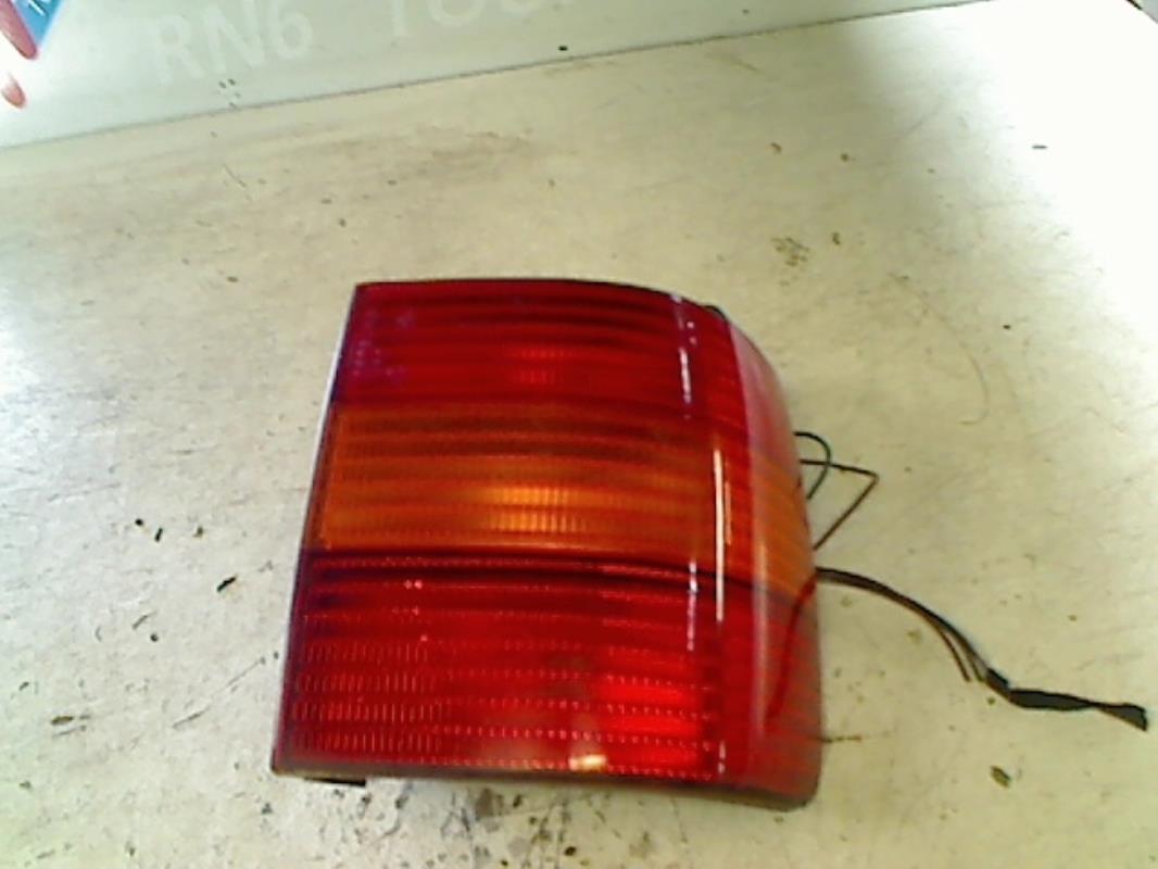 Fanale posteriore principale destro (luci) VOLKSWAGEN PASSAT 4 PHASE 1 BREAK Diésel - 1