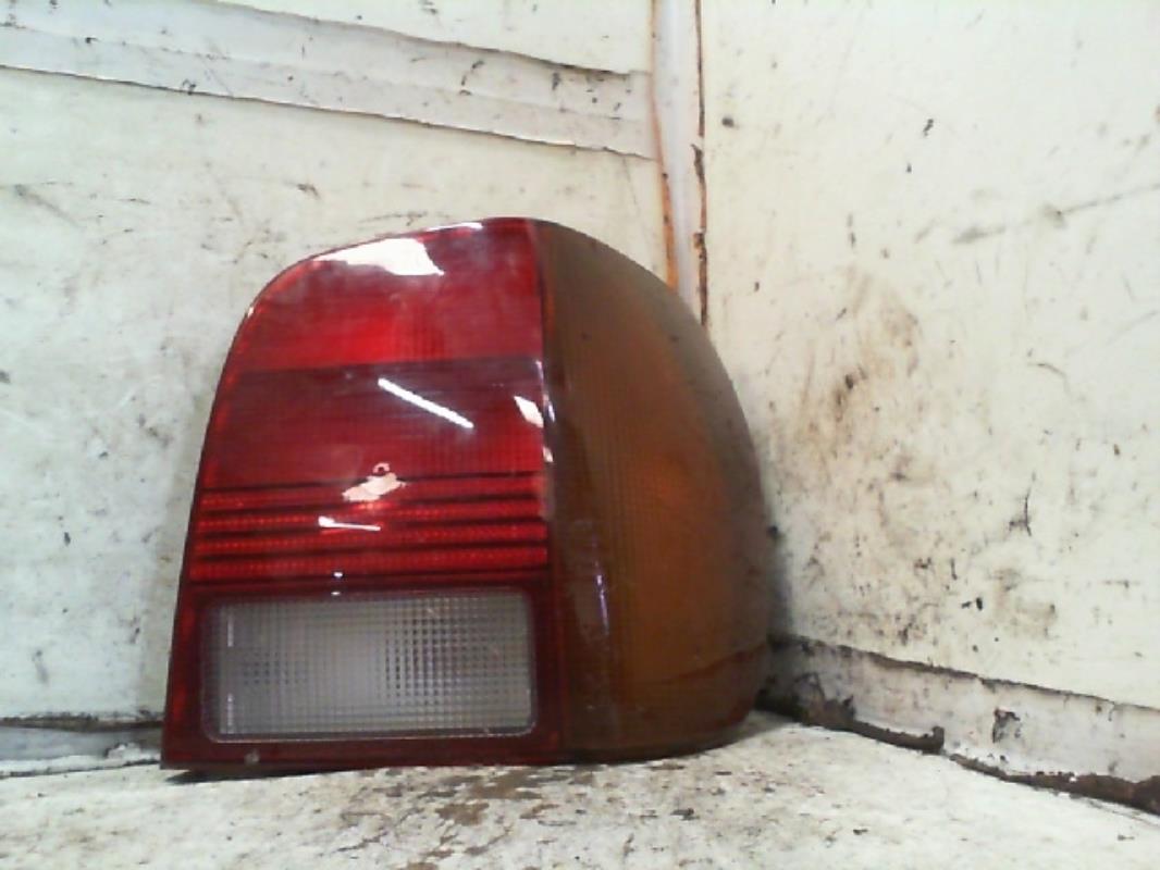 Fanale posteriore principale destro (luci) VOLKSWAGEN POLO 3 PHASE 1 Gasolina - 1