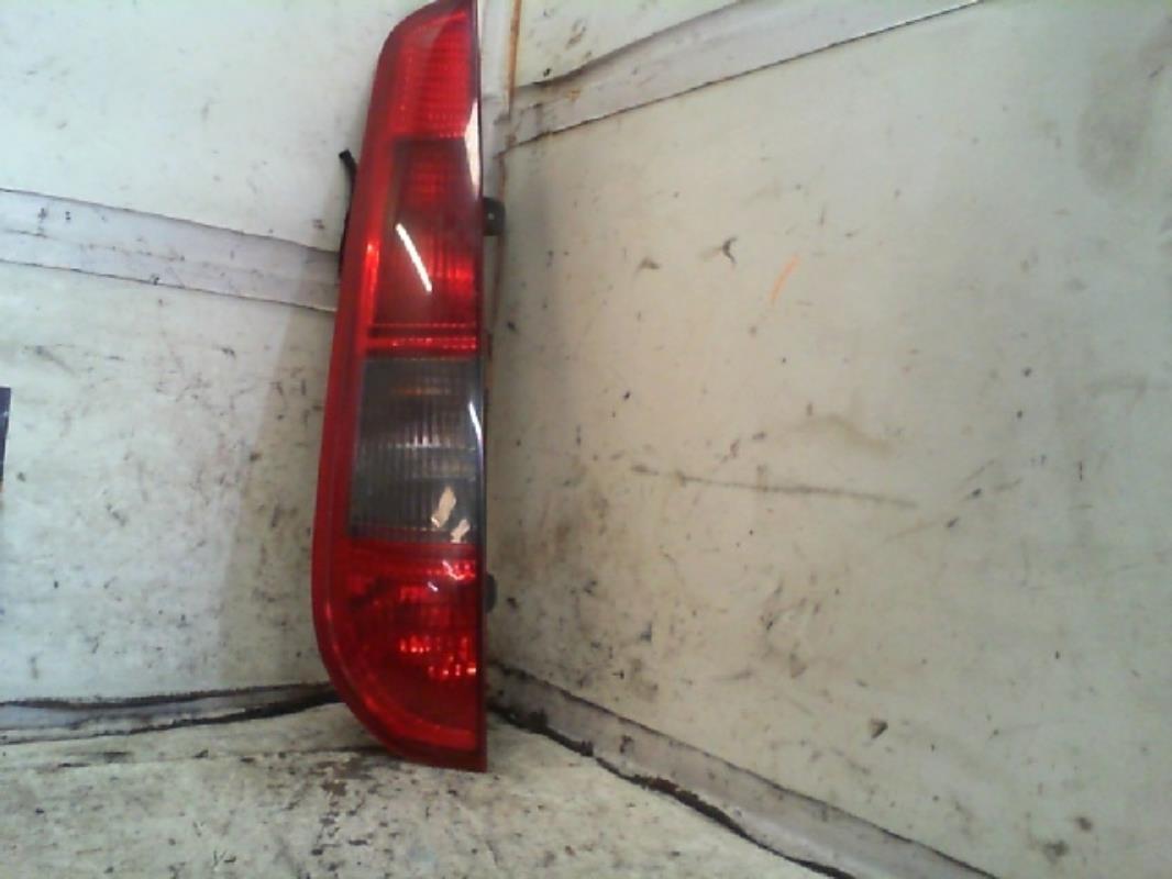 Fanale posteriore principale sinistro (luci) FORD FOCUS 2 PHASE 1 BREAK Diésel - 1