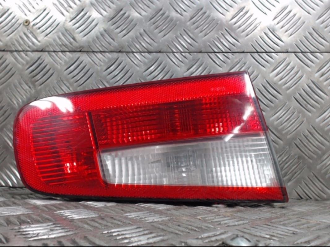 Feu arriere secondaire gauche (feux) RENAULT LAGUNA 2 PHASE 1 Essence - 1