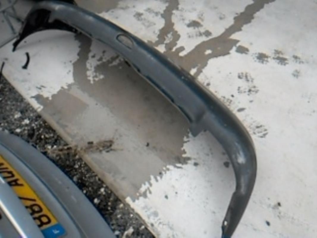 Pare choc arriere RENAULT CLIO 2 PHASE 1 Diesel - 1