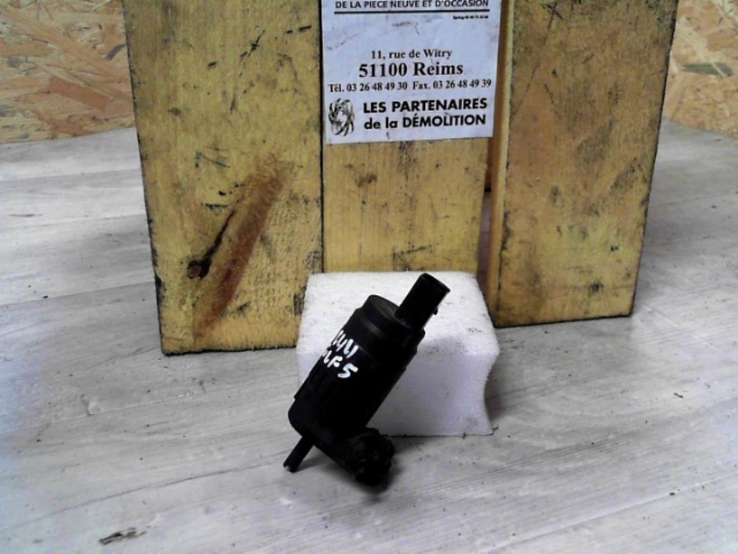 Pompe lave glace avant VOLKSWAGEN GOLF 5 Diesel - 1