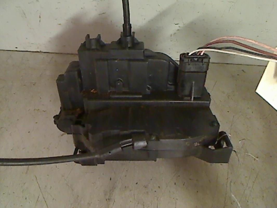 Serrure avant droit RENAULT CLIO 3 PHASE 1 Diesel - 1