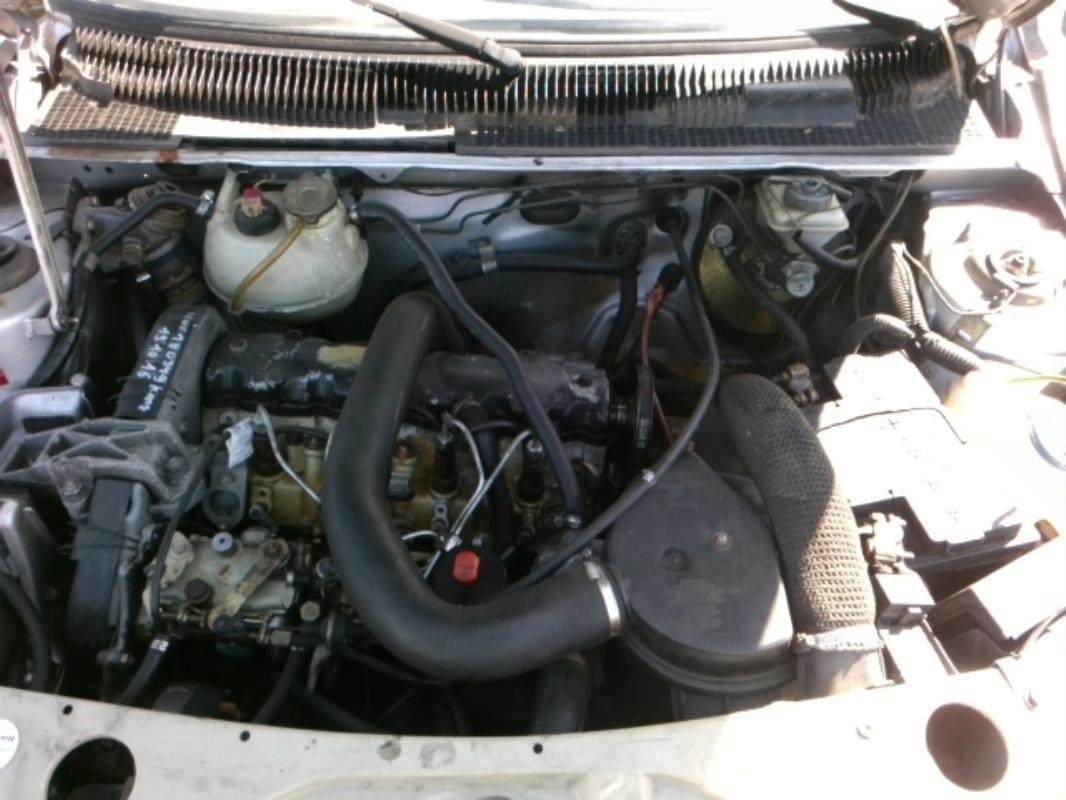 Image Ceinture avant droit - PEUGEOT 205