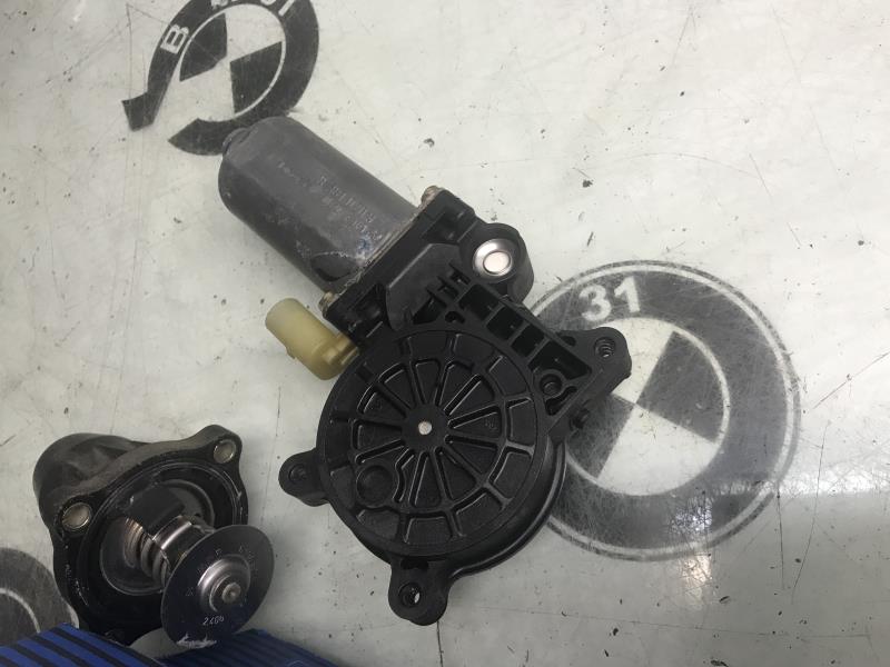 Motore alzacristalli anteriore destro BMW X5 E53  - 1