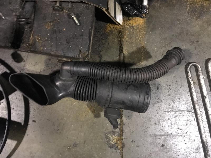 Conduite d'air BMW SERIE 5 E39  - 1
