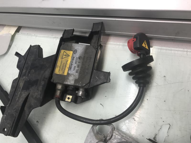 Boitier xenon BMW X5 E53  - 1