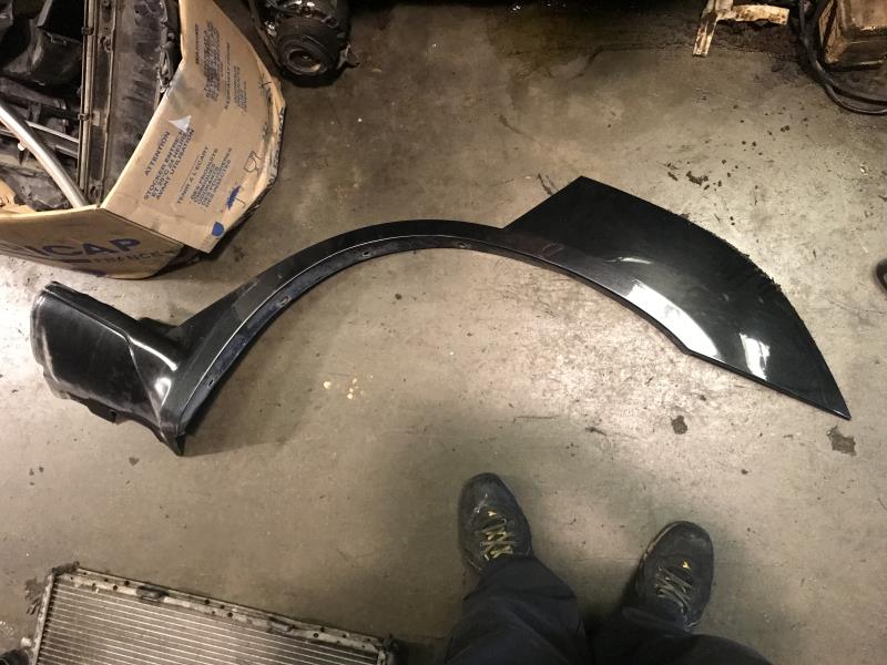 Estensione parafango posteriore sinistro BMW X5 E53  - 1