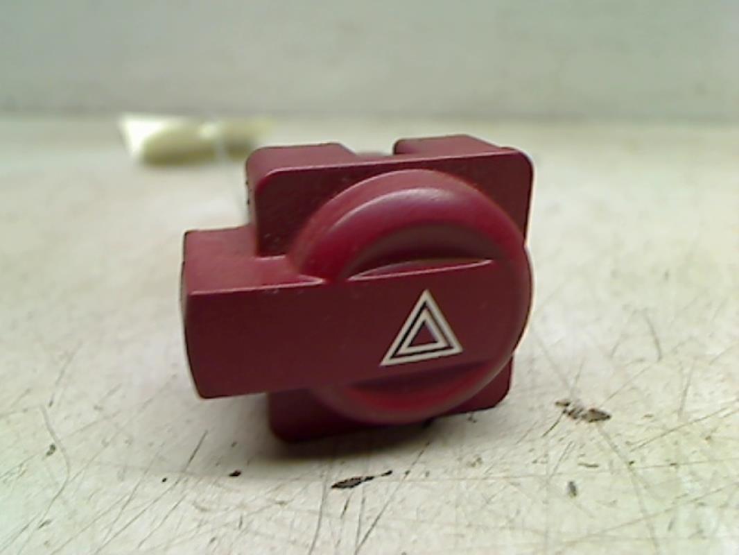 Bouton de warning CITROEN C4 1 PHASE 1 Diesel - 1