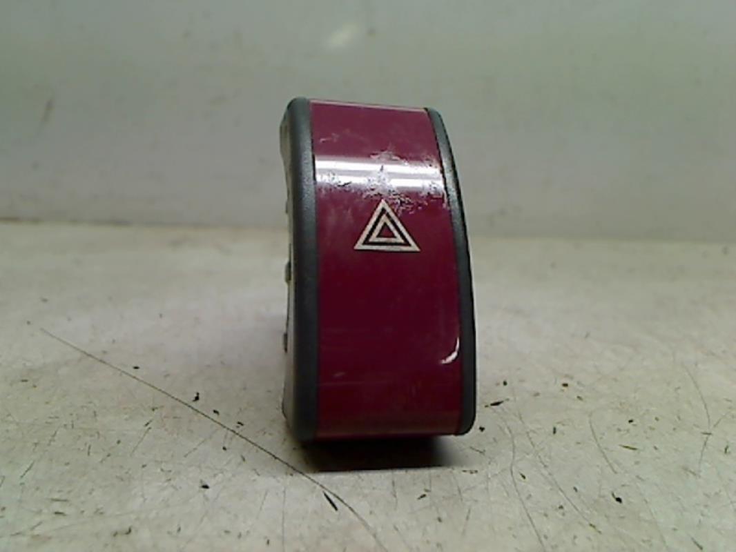 Bouton de warning OPEL CORSA C PHASE 2 Essence - 1