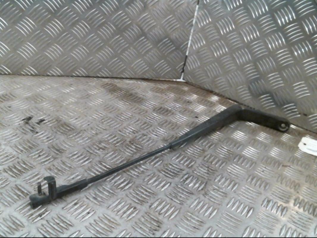 Braccio tergicristallo anteriore sinistro VOLKSWAGEN CADDY 3 Diésel - 1