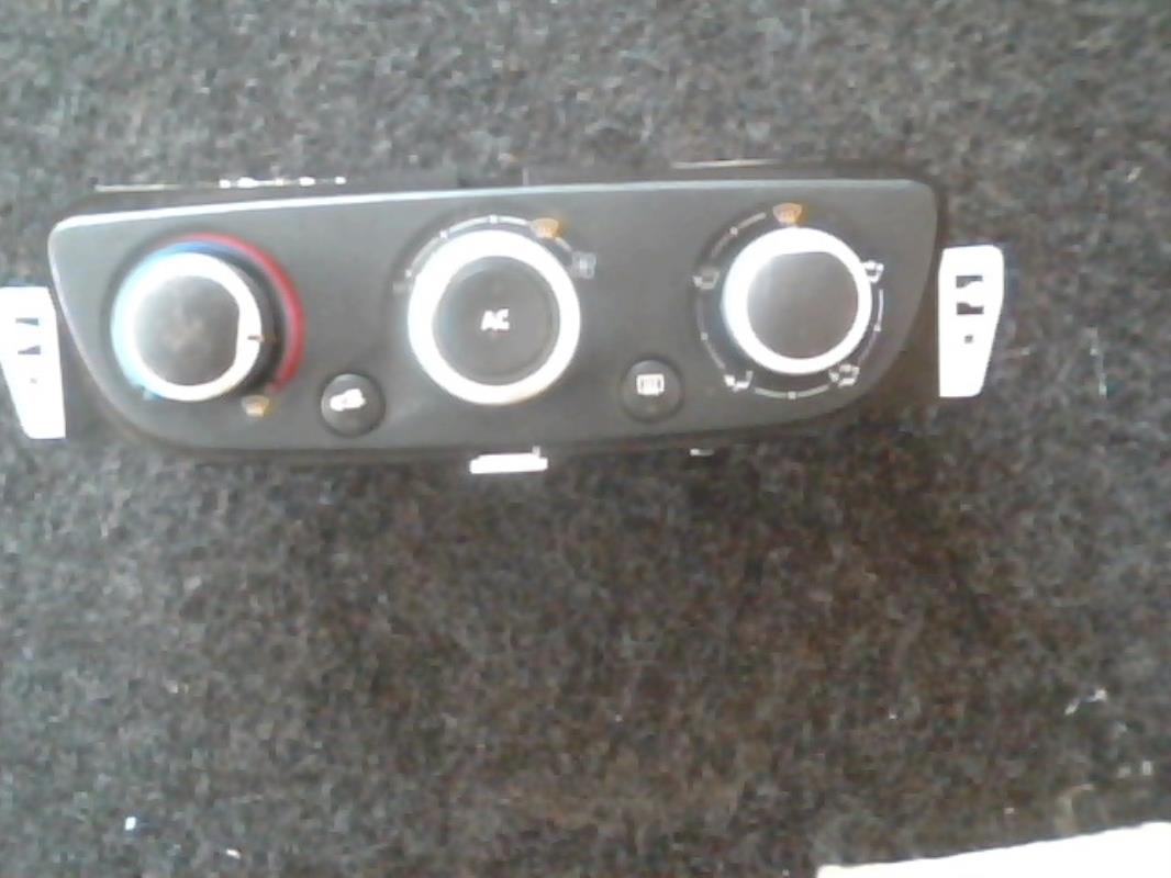 Commande chauffage RENAULT MEGANE 3 PHASE 1 Diesel - 1