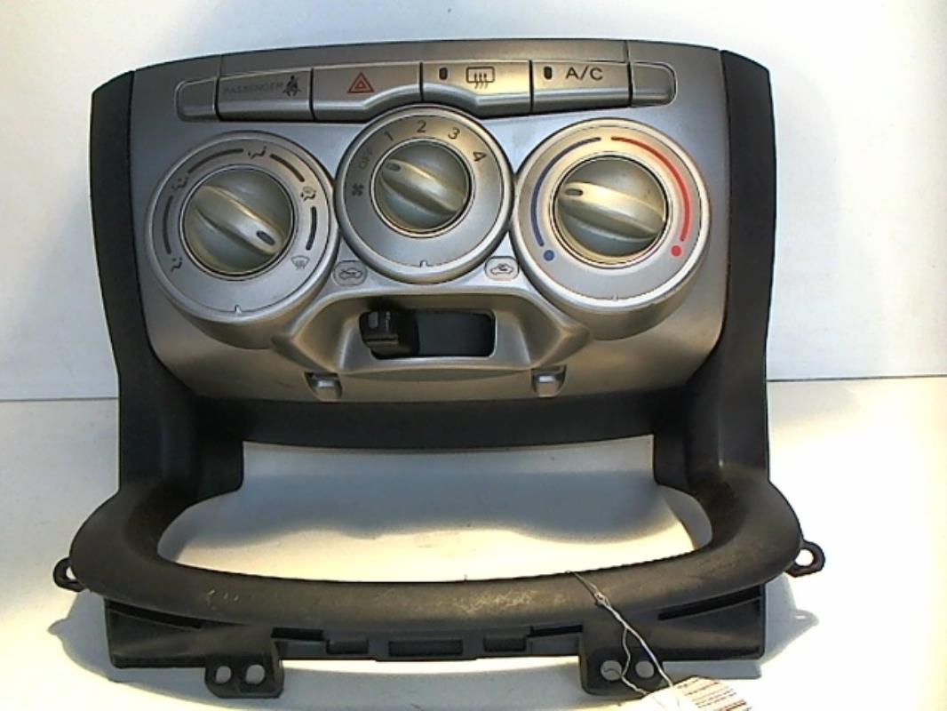 Commande chauffage DAIHATSU SIRION 2 Essence - 1