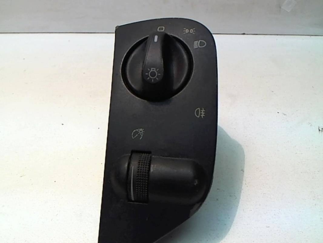 Commodo phare VOLKSWAGEN POLO 3 Essence - 1